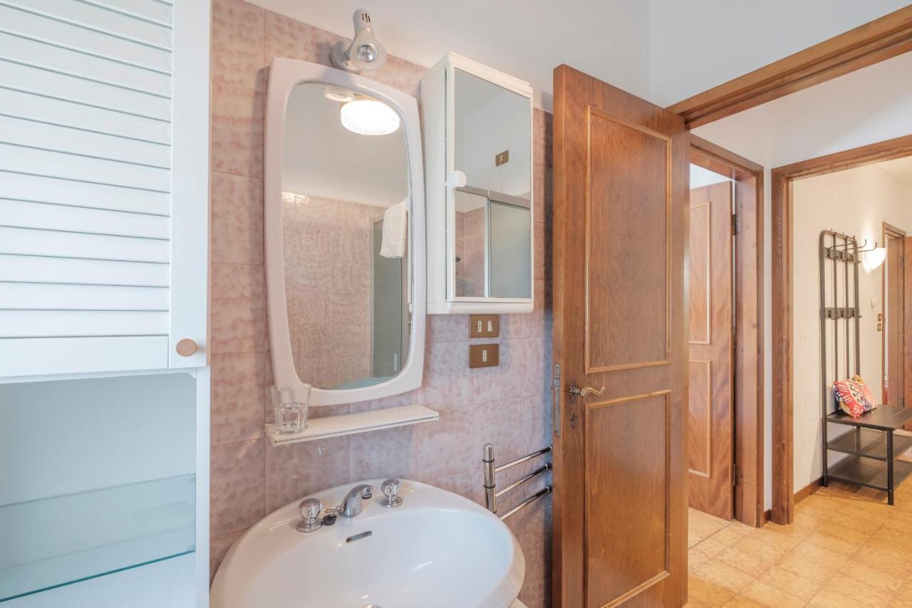 Villa Ida - 2 Bedrooms Apartment With Private Garden Sirmione Exterior foto
